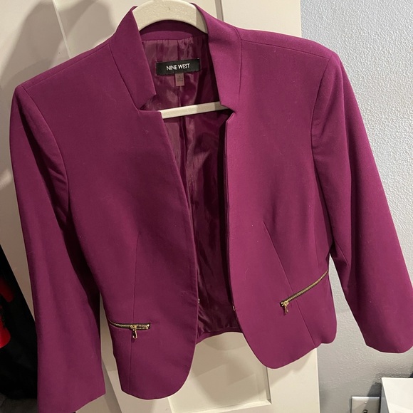 Nine West plum blazer size 6